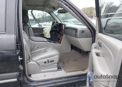 2006 Chevrolet Avalanche 1500 Z66 from USA, damaged, VIN 3GNEC12Z46G109166